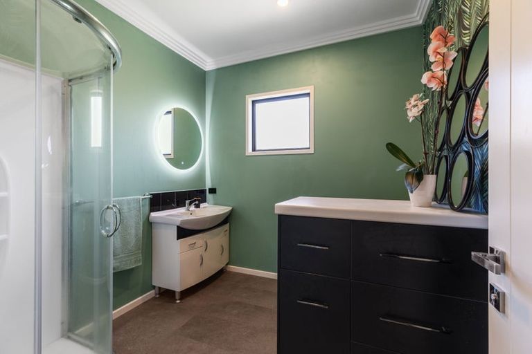 Photo of property in 8a Anchorage Grove, Maungatapu, Tauranga, 3112