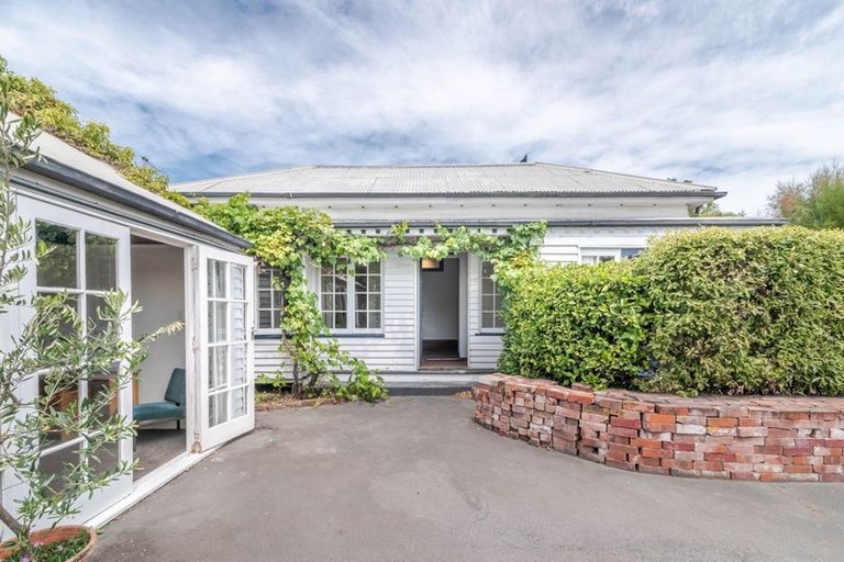 Photo of property in 21 Ayr Street, Riccarton, Christchurch, 8011