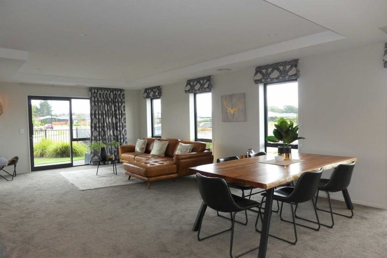 Photo of property in 37 Prestons Park Drive, Marshland, Christchurch, 8083