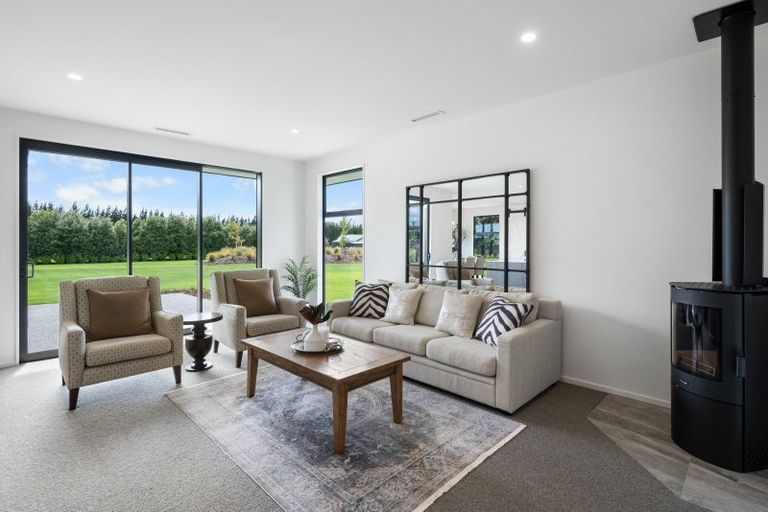 Photo of property in 21 Classiebawn Lane, Prebbleton, 7676