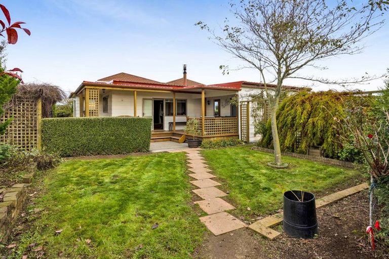 Photo of property in 357 Katene Road, Normanby, Hawera, 4675