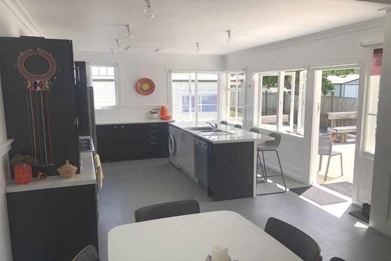 Photo of property in 7 Shortland Street, Regent, Whangarei, 0112