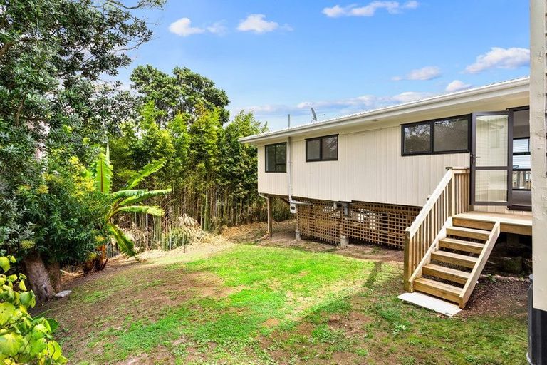 Photo of property in 129a Sunnyside Road, Sunnyvale, Auckland, 0612
