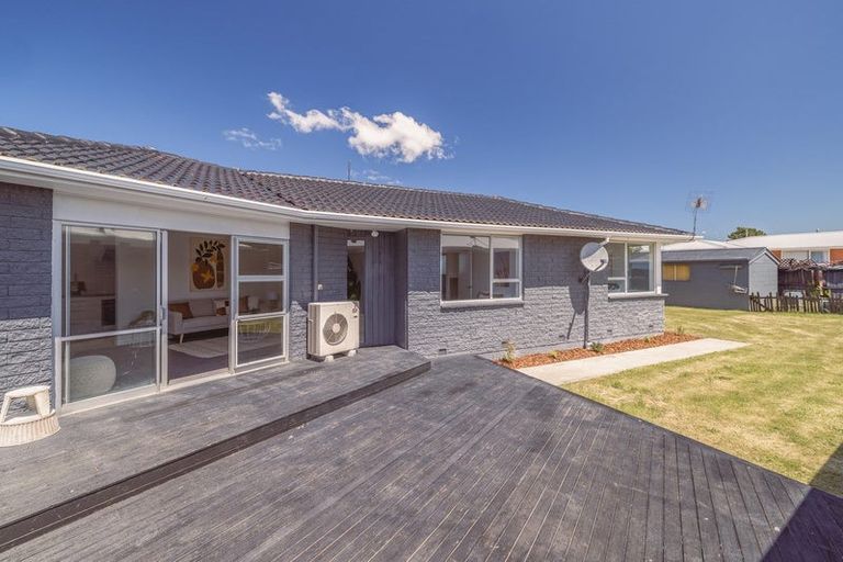 Photo of property in 60 Saint Heliers Crescent, Aranui, Christchurch, 8061