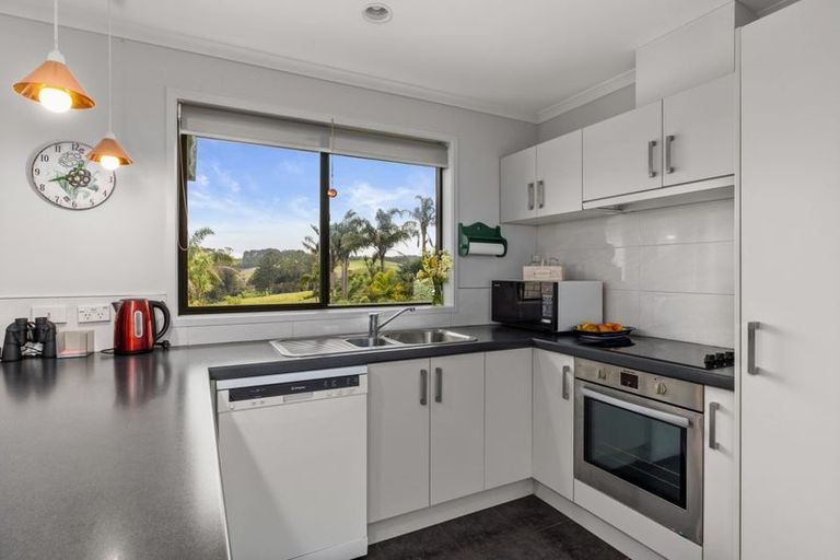 Photo of property in 98 River Drive, Kerikeri, 0294