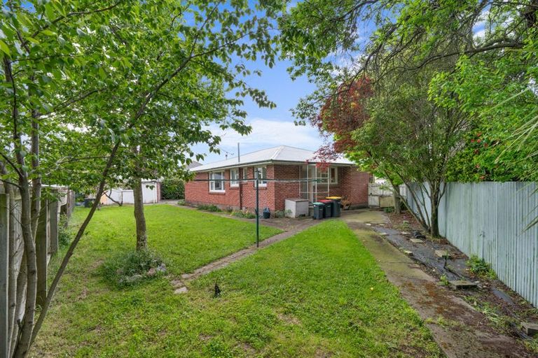 Photo of property in 2 Aileen Place, Upper Riccarton, Christchurch, 8041