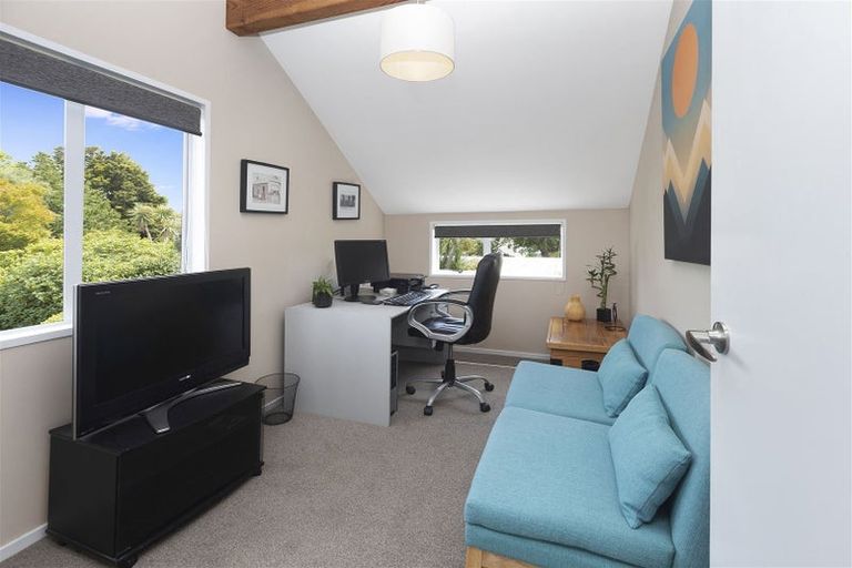 Photo of property in 3 Westburn Terrace, Burnside, Christchurch, 8041