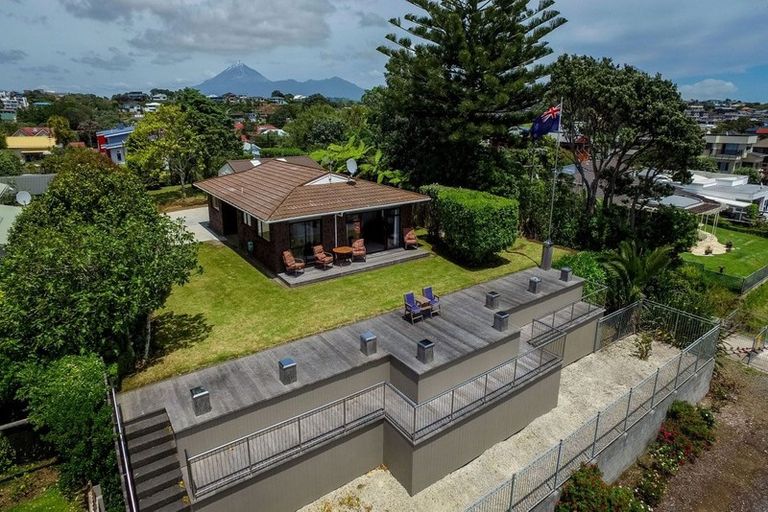 Photo of property in 26 Roy Terrace, Moturoa, New Plymouth, 4310