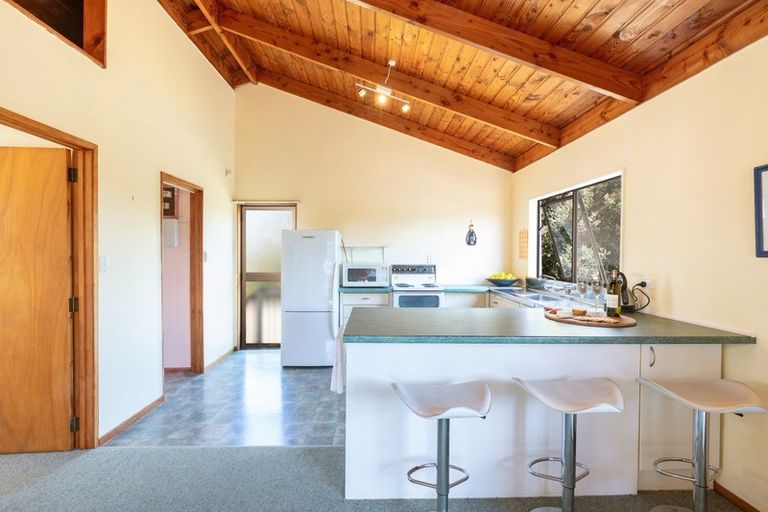 Photo of property in 34 Omaha Drive, Omaha, 0986