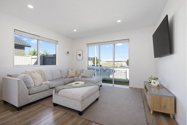 Photo of property in 10 Hemopo Street, Pukekohe, 2120