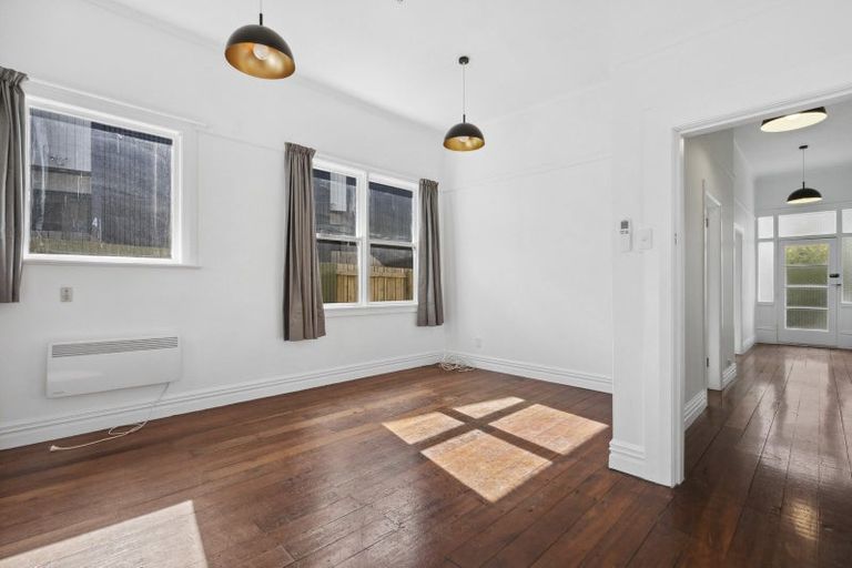 Photo of property in 84 Kilbirnie Crescent, Kilbirnie, Wellington, 6022