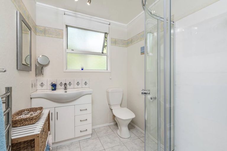 Photo of property in 3 Kanuka Road, Sandspit, Warkworth, 0982