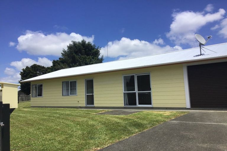 Photo of property in 6 Okere Place, Tikipunga, Whangarei, 0112