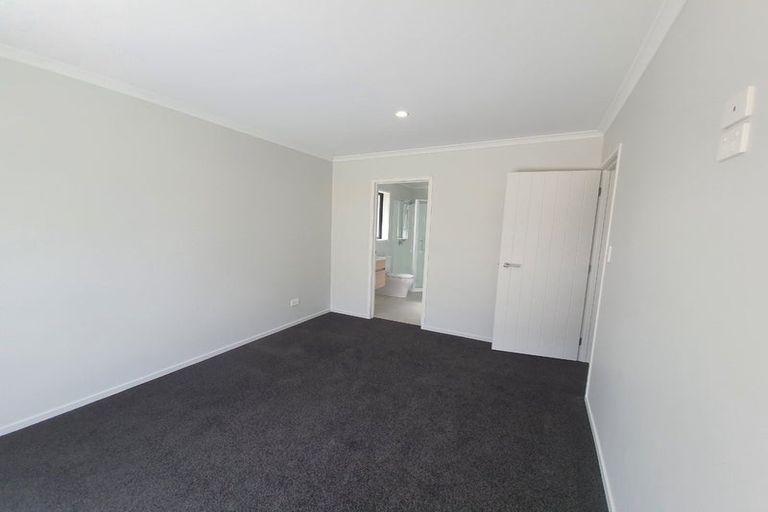 Photo of property in 22 Calder Crescent, Pokeno, 2402