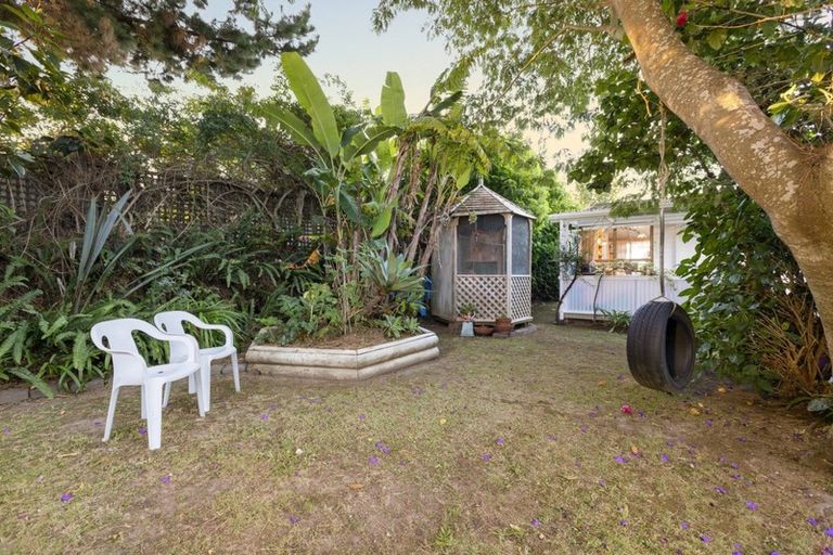 Photo of property in 24 Langstone Street, Welcome Bay, Tauranga, 3112