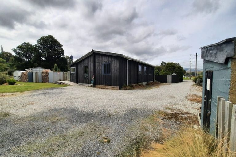 Photo of property in 902 Lawrence Waitahuna Highway, Waitahuna, Lawrence, 9593