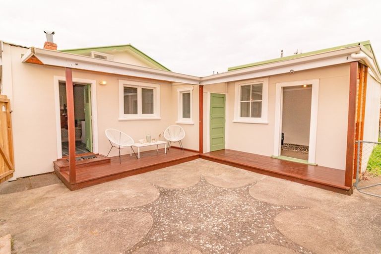 Photo of property in 102 Somme Parade, Aramoho, Whanganui, 4500