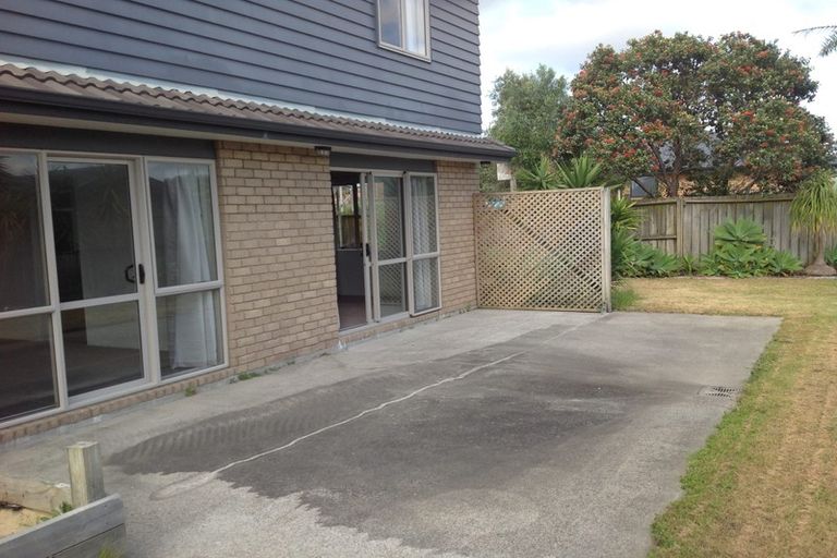 Photo of property in 15 Surfside Lane, Ruakaka, 0116