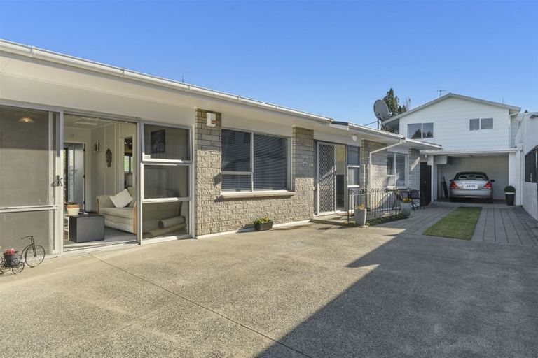 Photo of property in 2/27 Roys Road, Parkvale, Tauranga, 3112