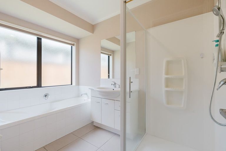 Photo of property in 25 The Dales, Dinsdale, Hamilton, 3204