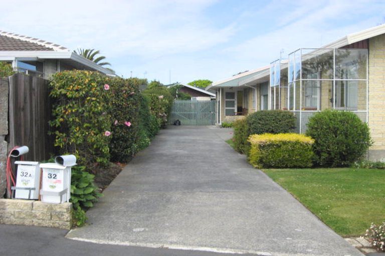 Photo of property in 2/32 Brogar Place, Casebrook, Christchurch, 8051