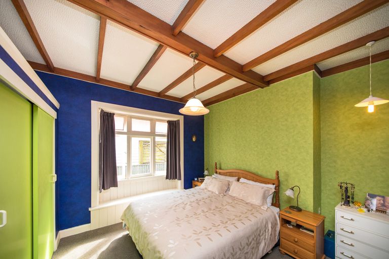 Photo of property in 16 Karaka Street, Hokowhitu, Palmerston North, 4410