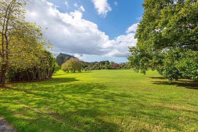 Photo of property in 221 Blackbridge Road, Dairy Flat, Albany, 0794