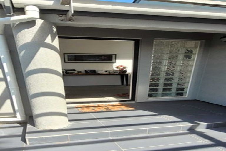 Photo of property in 287 Karaka Bay Road, Karaka Bays, Wellington, 6022