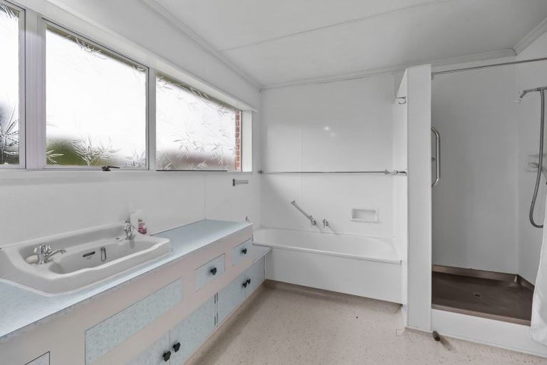 Photo of property in 200 High Street, Eltham, 4322