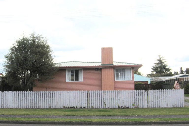 Photo of property in 17 Jameson Avenue, Fenton Park, Rotorua, 3010