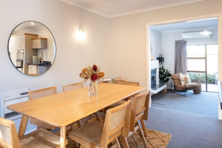 Photo of property in 23 Kent Terrace, Taradale, Napier, 4112