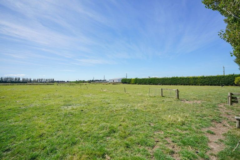 Photo of property in 1048 Lochiel-branxholme Road, Branxholme, Invercargill, 9874