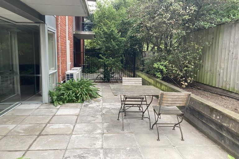 Photo of property in 21 Cambridge Terrace, Christchurch Central, Christchurch, 8013