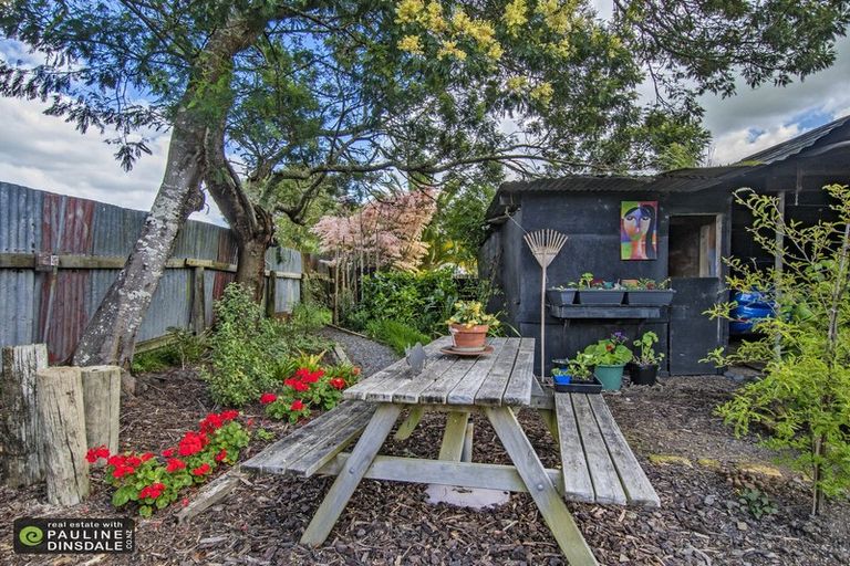 Photo of property in 76 George Street, Hikurangi, 0114