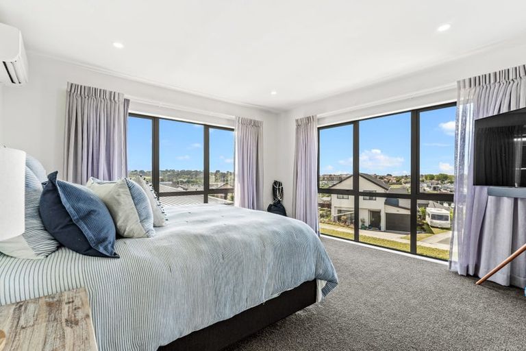 Photo of property in 36 Resolution Drive, Gulf Harbour, Whangaparaoa, 0930