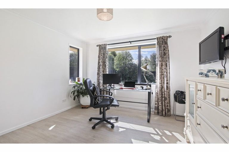 Photo of property in 107 High Street, Oxford, 7430