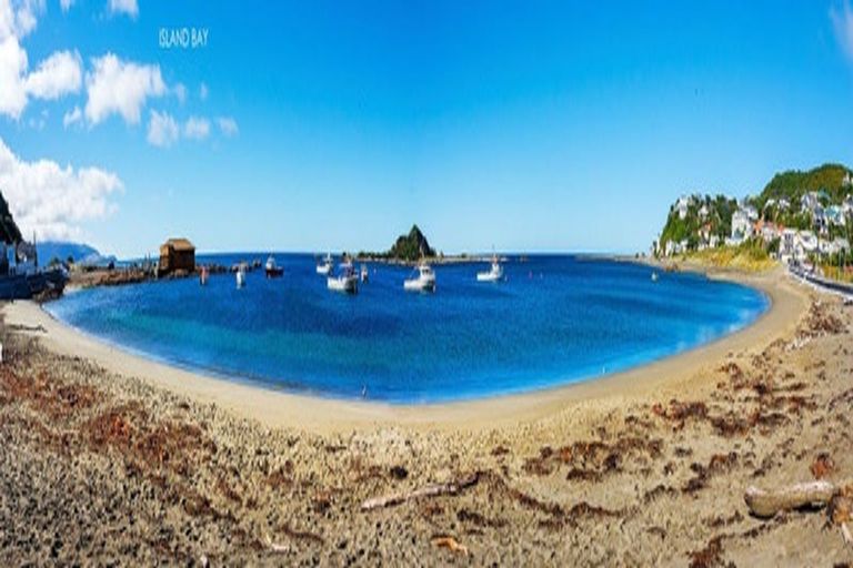 Photo of property in 26 Reef Street, Island Bay, Wellington, 6023