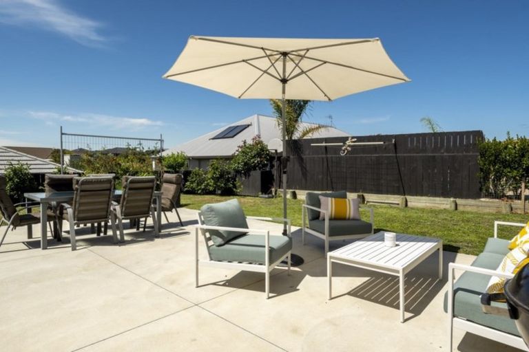 Photo of property in 3 Lakeside Terrace, Omokoroa, 3114