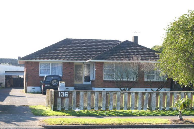 Photo of property in 150 Robertson Road, Mangere East, Auckland, 2024