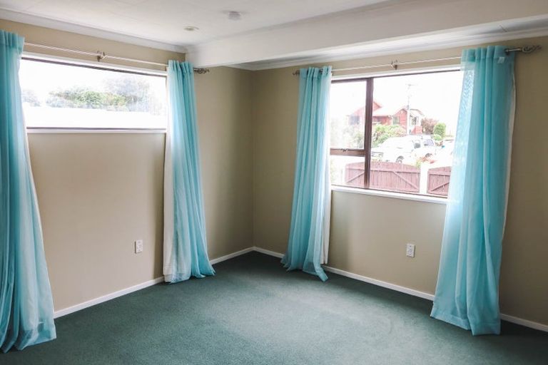Photo of property in 35 Mitchell Street, Abbotsford, Dunedin, 9018