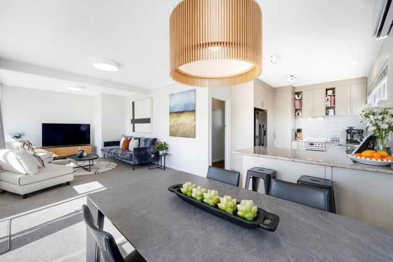 Photo of property in 41 Seymour Road, Mellons Bay, Auckland, 2014