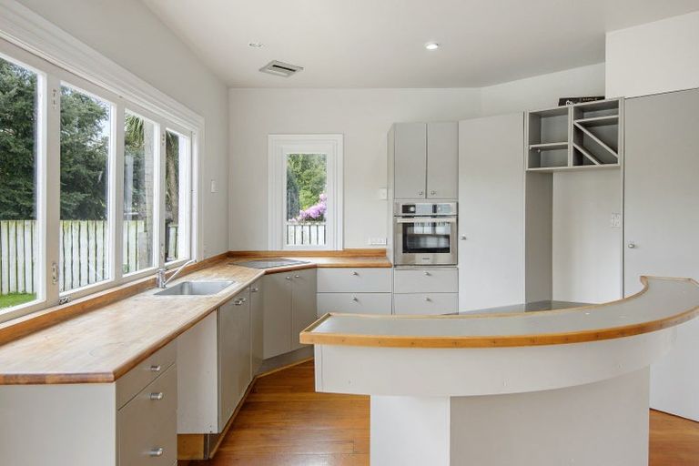 Photo of property in 3 Queen Street, Coalgate, 7673