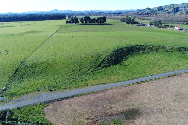 Photo of property in 671 Cornwall Road, East Taratahi, Carterton, 5887