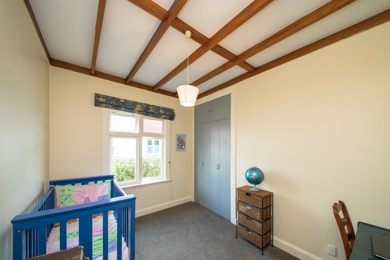 Photo of property in 16 Karaka Street, Hokowhitu, Palmerston North, 4410