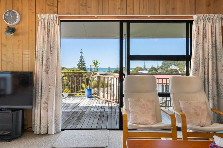 Photo of property in 123 Tuna Place, Onemana, Whangamata, 3691