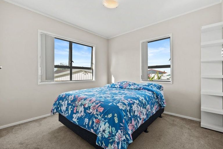 Photo of property in 97 Hyperion Drive, Randwick Park, Auckland, 2105