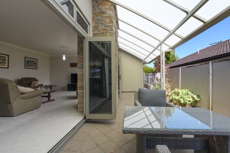 Photo of property in 1 Tarn Close, Pyes Pa, Tauranga, 3112