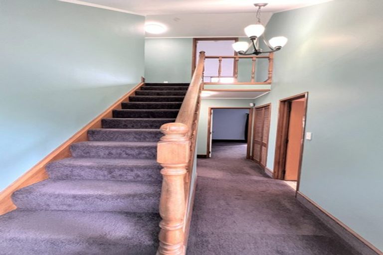 Photo of property in 2/33 West Coast Road, Glen Eden, Auckland, 0602