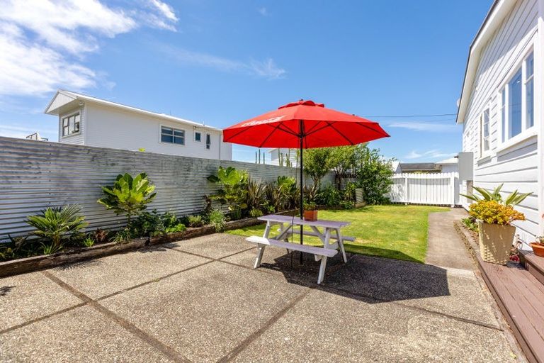 Photo of property in 19 Beach Street, Fitzroy, New Plymouth, 4312