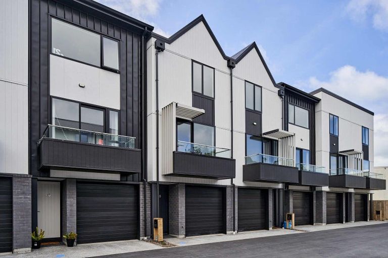 Photo of property in 45 John Street, Stokes Valley, Lower Hutt, 5019